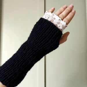Dentelle hand warmers knitting pattern